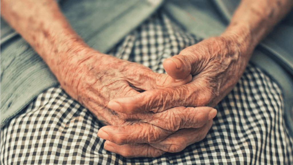 "Qué hermosas son tus manos abuelo": Un tributo a la sabiduría 6 «Qué hermosas son tus manos abuelo»: Un tributo a la sabiduría