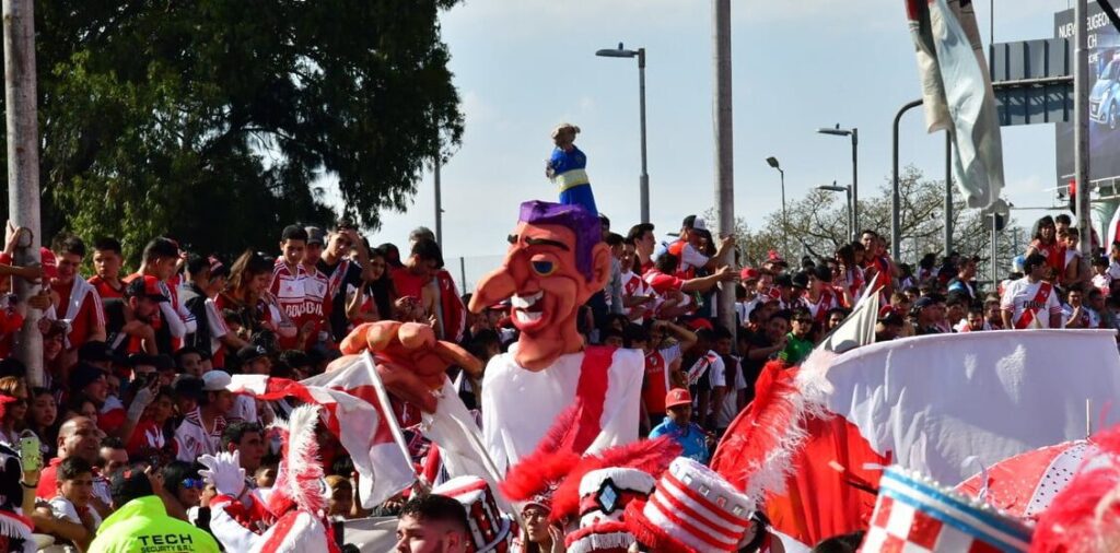 celebra a lo grande frases de fiesta para disfrutar al maximo