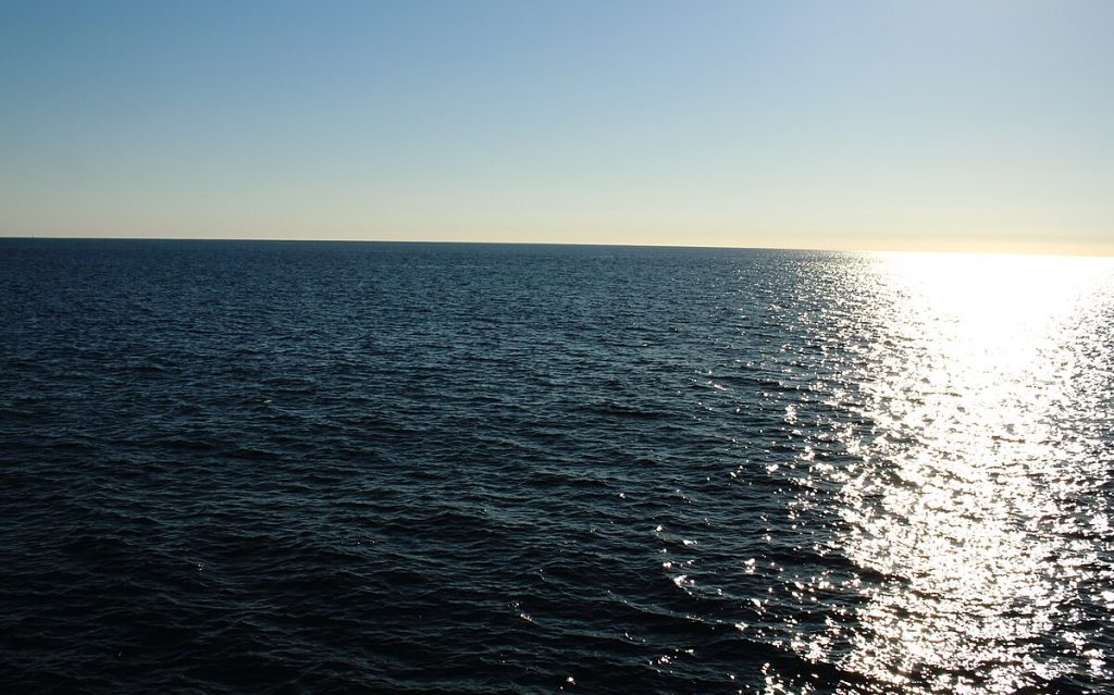 El Mar en Poemas: Símbolo de Vida y Misterio