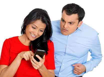 Persona recibiendo terapia para superar celos