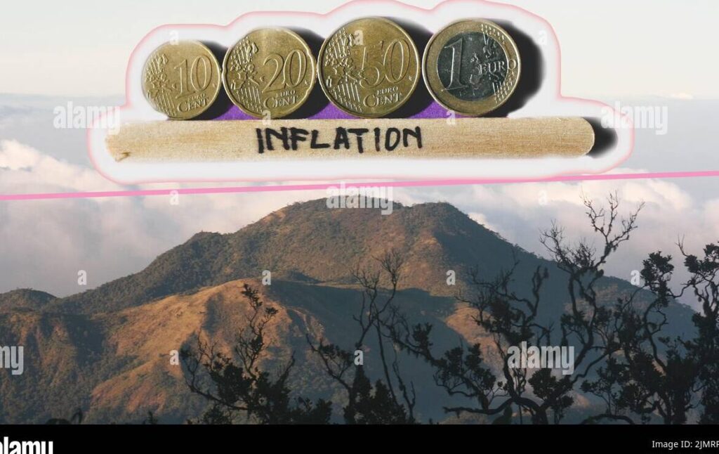 una imagen de una montana de dinero rodeada de billetes y monedas