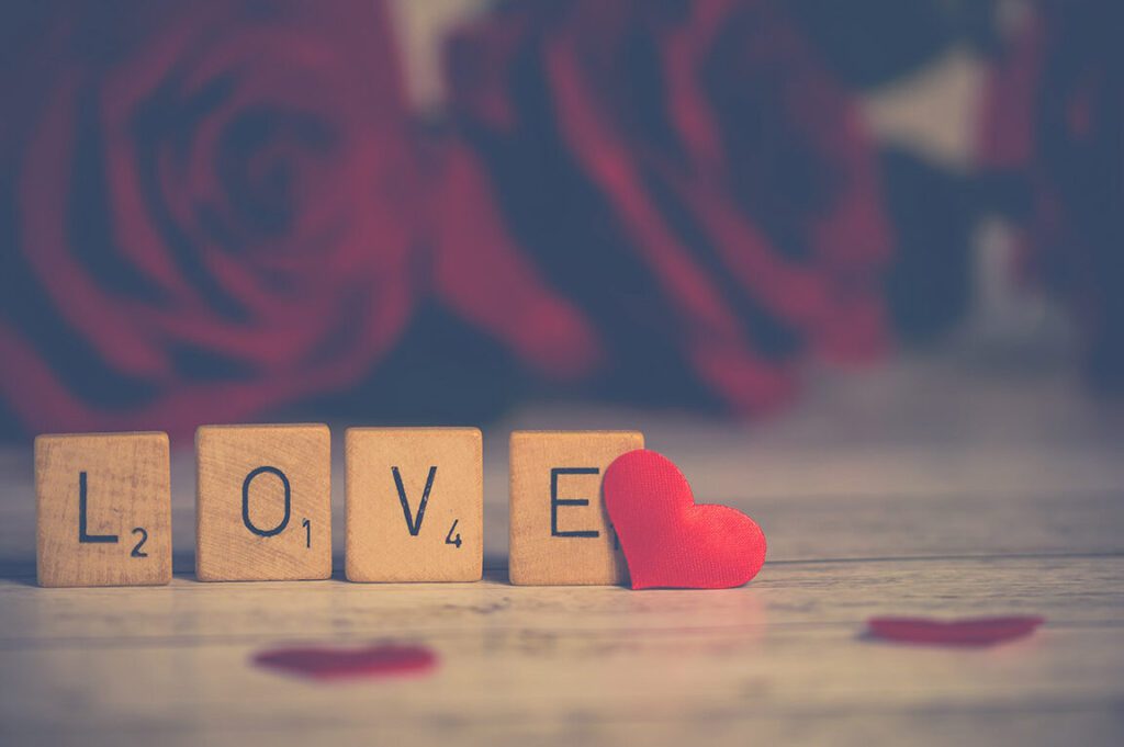 Las mejores frases de pienso en ti»: inspiración y amor en cada palabra»