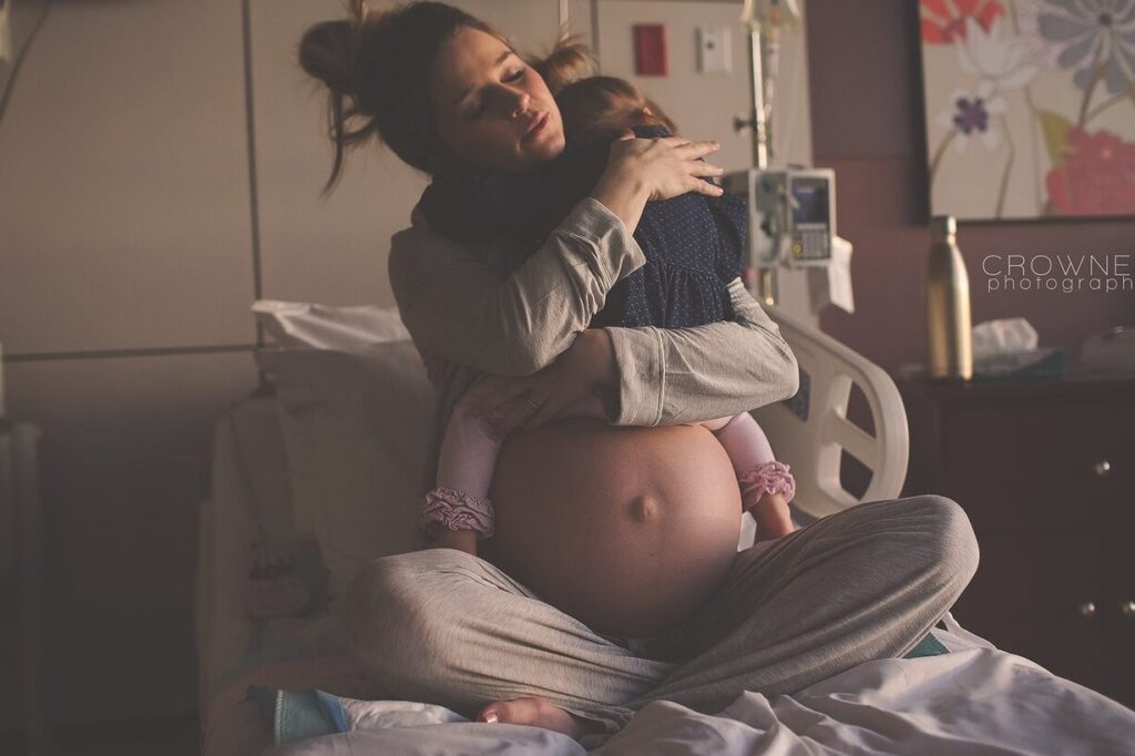 Cómo decir adiós y expresar amor a un hijo antes de su viaje