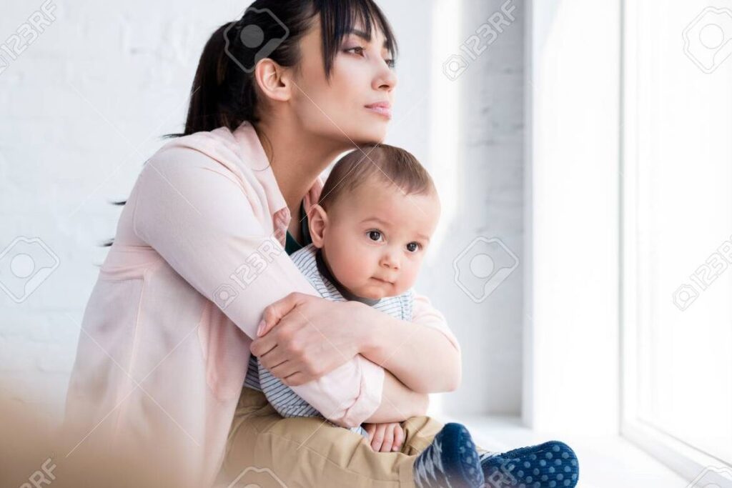 Consejos para mantener vivo el amor hacia tu hijo cuando está lejos