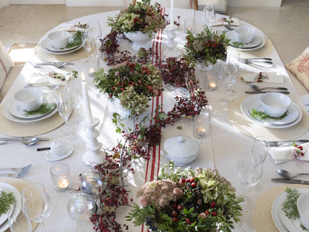 Guía práctica: Invitación formal a una cena con elegancia y estilo