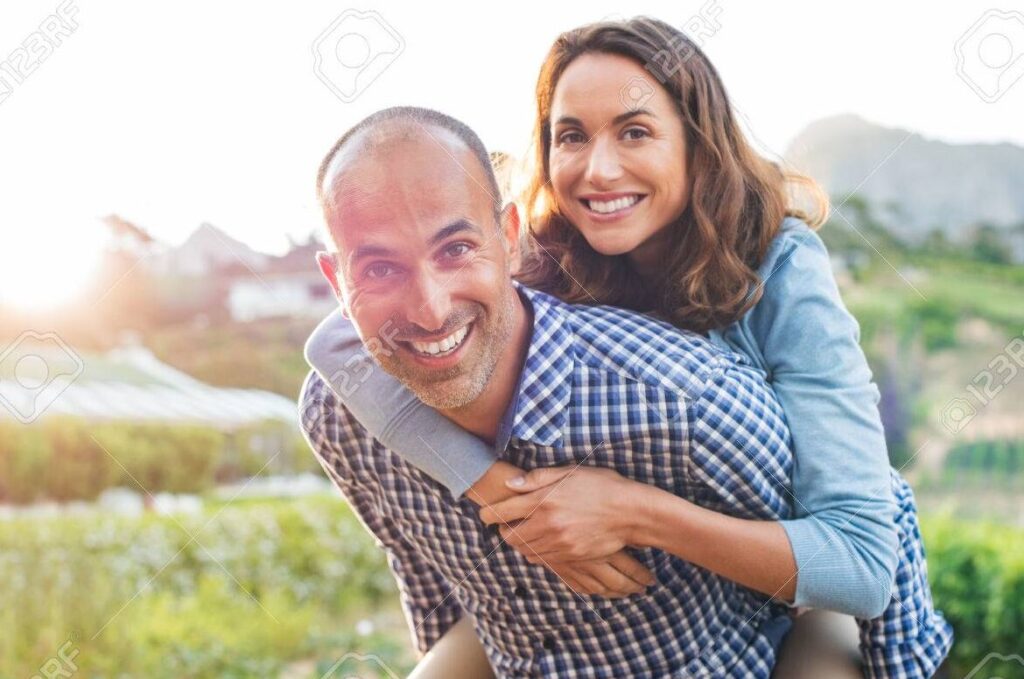 Haz que tu amor sonría con un feliz fin de semana lleno de amor y diversión